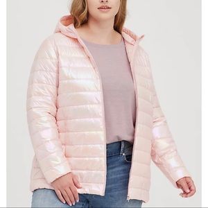 TORRID LIGHTWEIGHT PUFFER JACKET METALLIC PINK